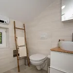 Eros Apartment